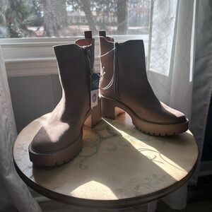 Universal Thread Tan Ankle Booties